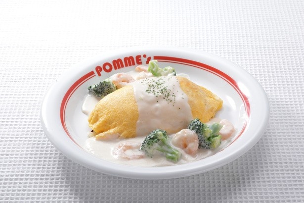「おあつらえオムライス」の一例。クリームソースにエビ＆ブロッコリーをトッピングして1170円