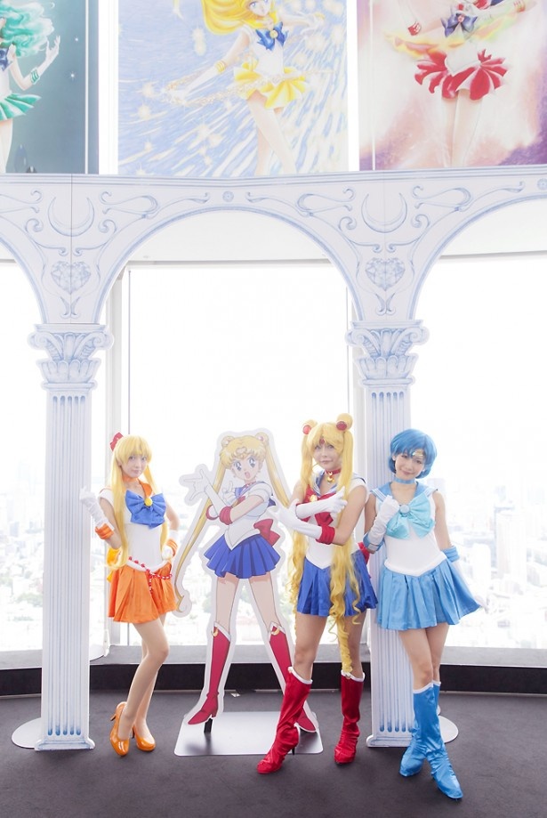 セーラームーンのスタンディポップも交えてのフォーショット