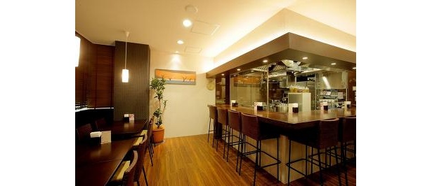 シックな雰囲気の店内