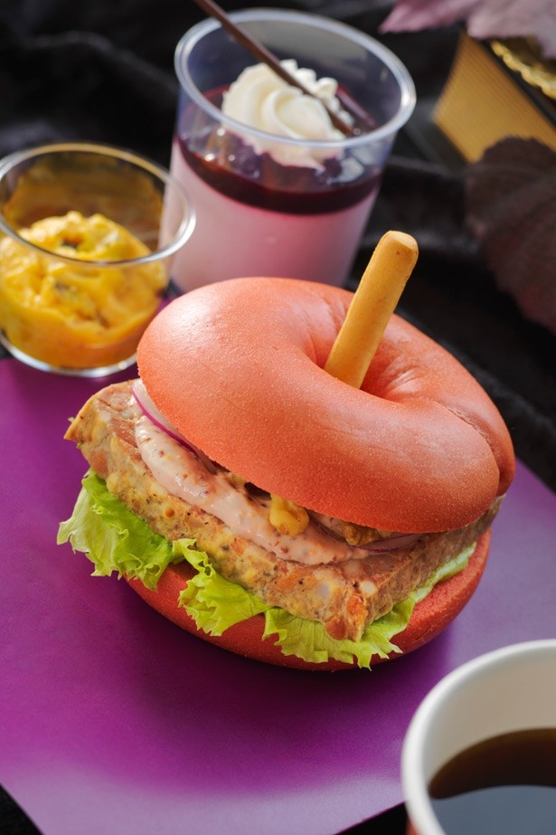 東京ディズニーシーのニューヨーク・デリで提供する「スペシャルセット」(1150円)