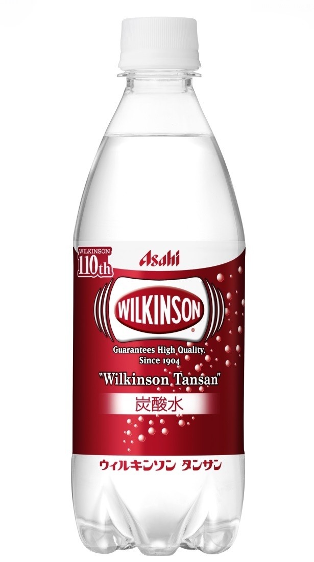 【写真を見る】「ウィルキンソン タンサン PET500ml」(希望小売価格・税抜95円)。同ブランドからコーラ風味の新感覚炭酸水が誕生！