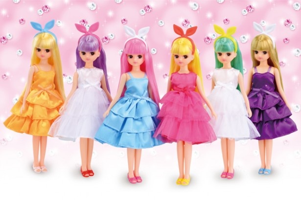 好みのドレスや小物を組み合わせてオリジナルのリカちゃんを作る「わたしだけのリカちゃん」は、参加費2,160円