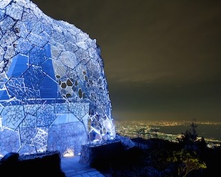 新三大夜景を望む六甲山展望台で夏限定ライトアップ