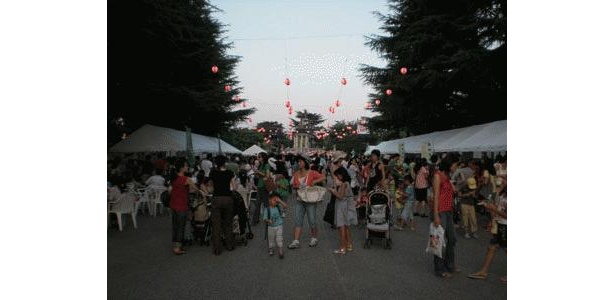 名古屋 鶴舞公園で 納涼祭り ウォーカープラス
