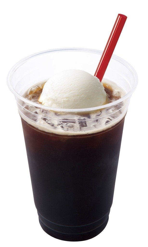 ほろ苦いコーヒーとジェラートが絶妙にマッチした「おっきなアイスコーヒーフロート」(390円)