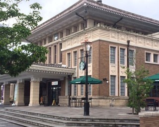 JR奈良駅旧駅舎にスタバ開店！歴史と自然が息づく空間