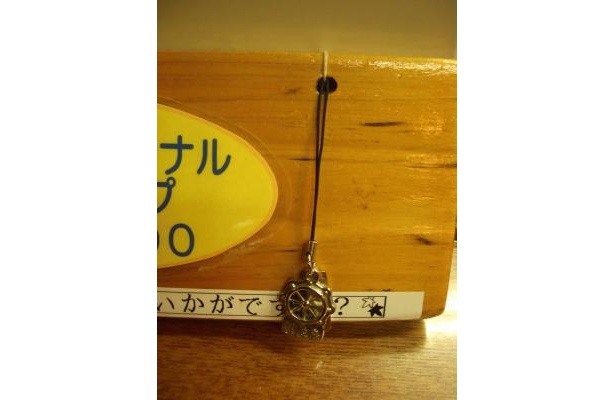 こちらもオリジナルのストラップ。￥400