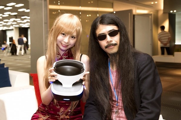 最新ゲームをがっつりプレイし、大満足のいろりさん＆記者