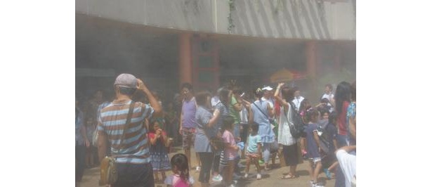 ドライミストに包まれ、まるで霧の中にいるよう！