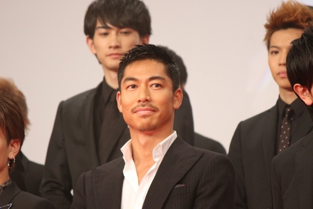 ムゲンの総長・琥珀を演じたAKIRA