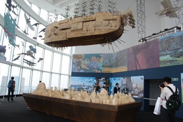 「空への憧れ」を表現した、「空飛ぶ機械達」展。細かい部分まで作りこまれた飛行船に見入ってしまう