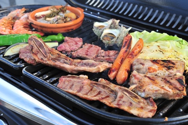 グリルで肉や野菜を豪快にジュー！ 絶品BBQが大集合！