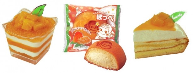 発売中のマンゴースイーツ「スイートフラワー(マンゴーショート)」(390円)、「ペコちゃんのほっぺ(アルフォンソマンゴー)」(108円)、「レアチーズケーキ(マンゴー)」(360円)