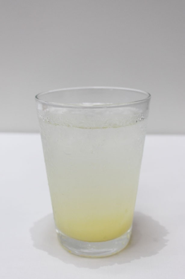 「日向夏ソーダ 九州産日向夏使用」(Sサイズ250円他)は、北海道、九州、沖縄限定で7月12日(火)から9月上旬まで販売