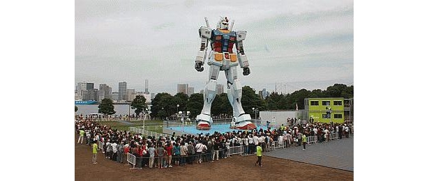 イベント初日の行列の様子