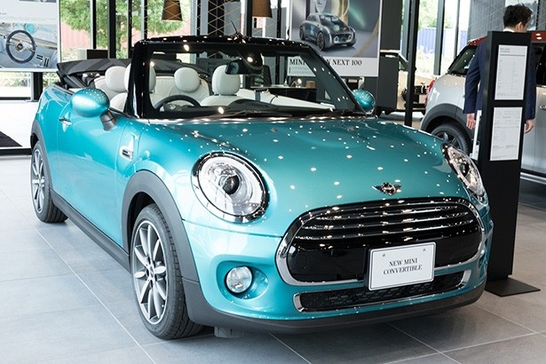 MINIの新型カブリオレ