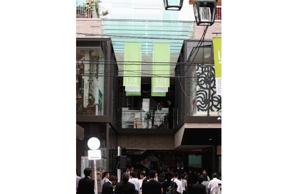 「Luz自由が丘」は、「自由が丘」駅から徒歩3分の好立地に