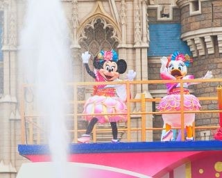 大量の水が降り注ぐ！TDRの夏イベントは清涼感MAX