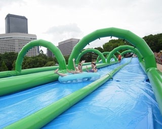 150mの巨大スライダーが大阪城公園に出現！