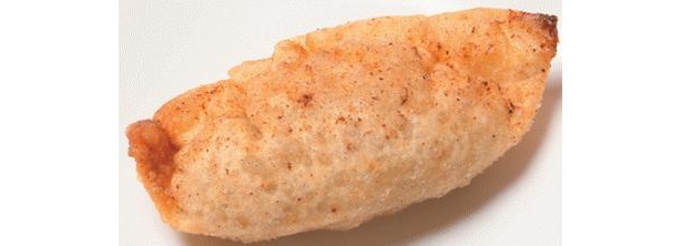 「極 津ぎょうざ」は約15cmのジャンボ餃子だ