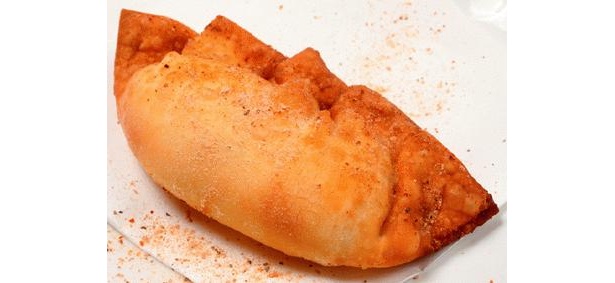 今では、甘く煮たリンゴとクリームチーズの甘酸っぱさが絶妙な「スイー津ぎょうざ」も
