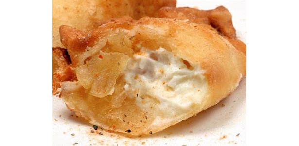 中からは、チーズクリームがとろ〜りと…