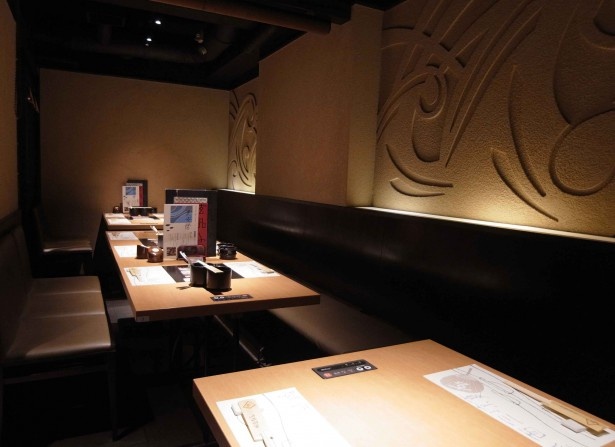 落ち着いた雰囲気の店内