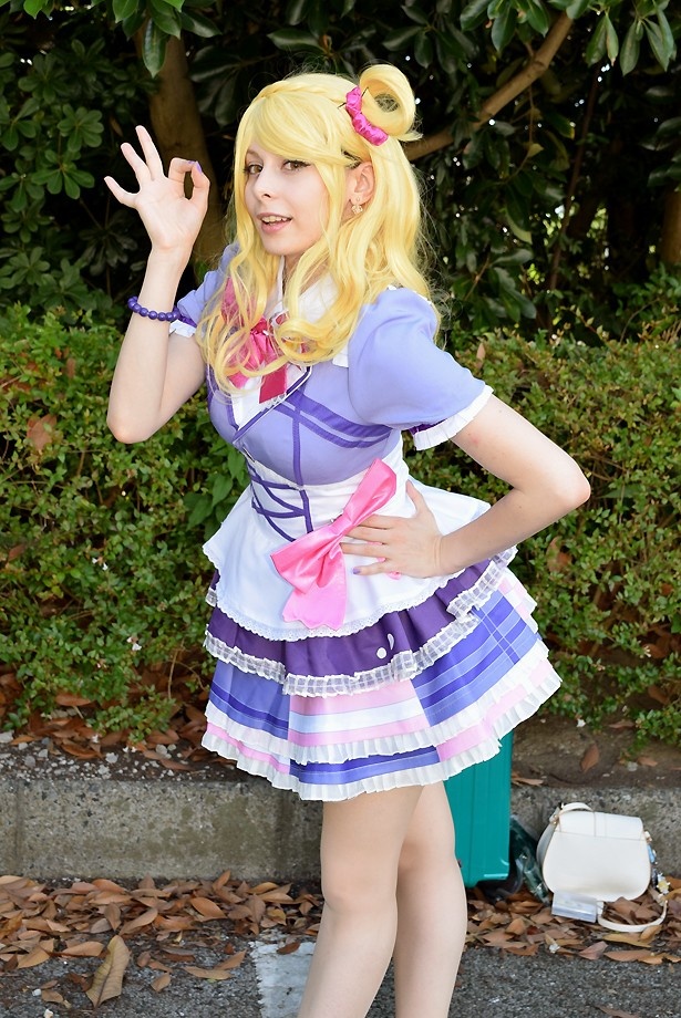 「ラブライブ！サンシャイン!!」の小原鞠莉に扮するユリコ・タイガーさん
