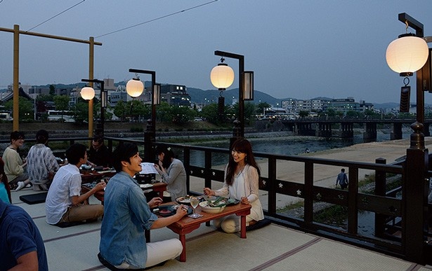 40席の床席は、小料理店らしい畳敷/京・鴨川 懐石 櫻