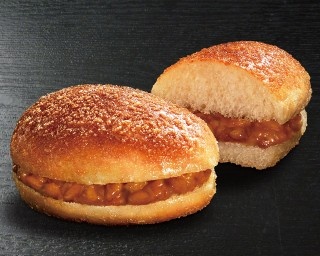 構想5年！くら寿司から「シャリカレーパン」発売