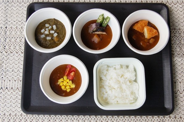 500円で販売される特別ミニカレーセット