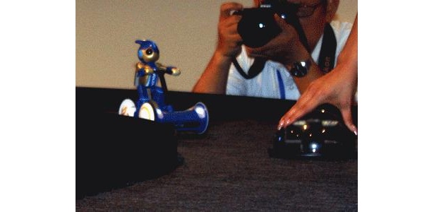 壮行会でのデモ走行を披露。頑張れ「エボルタ号」！