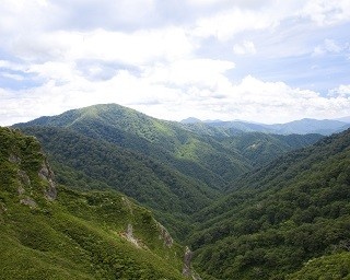 ゲレンデならぬ“マウンテンマジック!?” 山では異性が魅力的に