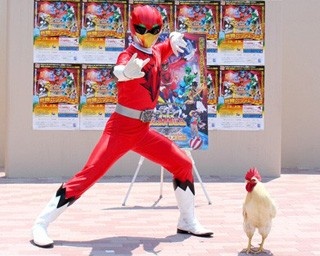 ジュウオウジャーと“奇跡のニワトリ”がまさかの共演