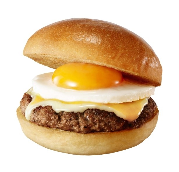 絶品チーズバーガーに目玉焼きをトッピングした「とろ～り月見の絶品チーズバーガー」(単品450円、セット840円)