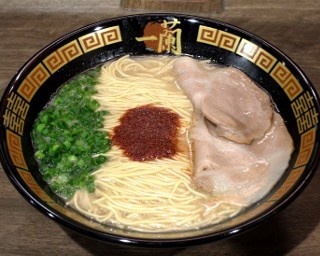 人気ラーメン店の一蘭が梅田に2店目をオープン！