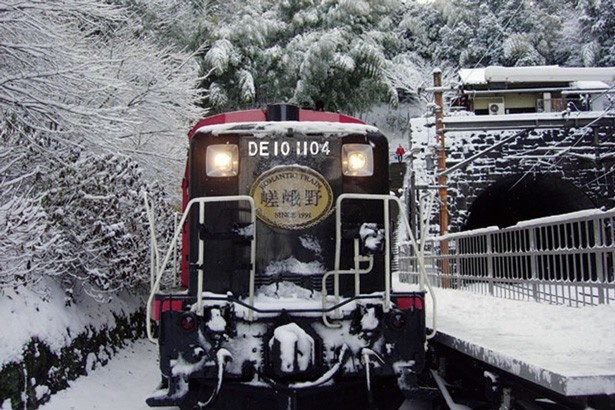 12月30日～2月末は運休しているため、雪景色が楽しめるチャンスは12月29まで。見ごろは12月上旬