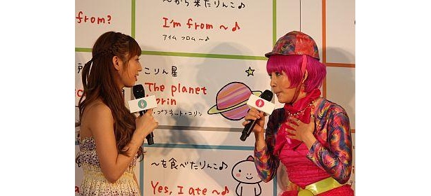 ミラクルひかるさんは、ゆうこりんのモノマネにその場でチャレンジ！