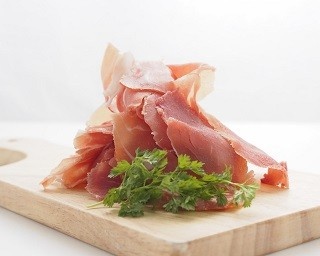 山の日記念！ “山盛り”のイタリア産生ハムが1円で食べ放題