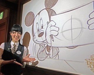 大人も熱中！TDL“ミッキーのお絵かき教室”を体験