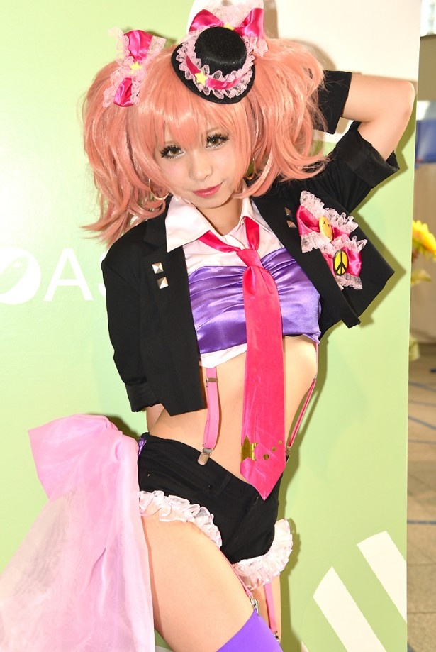 「アイドルマスター シンデレラガールズ」の城ヶ崎美嘉に扮するJunnaさん