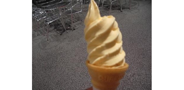飲みの後にはマンゴーソフト(300円)