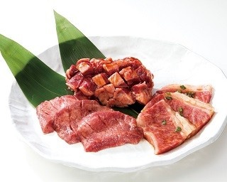 日本初エンタメ焼き肉店！ジェット機が焼き肉を運ぶ