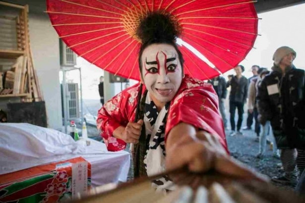 和太鼓を鳴らした地獄音頭パフォーマンスなど、様々な地獄をエンタメ化して盛り上げる