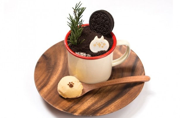 「小動物のココアクッキーチーズケーキ」(税抜き1280円)。チーズケーキの上にはオレオをクランチしたものがぎっしり！