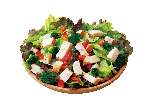 「チキンビッグサラダ5.6」の「5.6」は、サラダ1個あたり（イタリアンドレッシングを含む）の糖質値(グラム)となっている