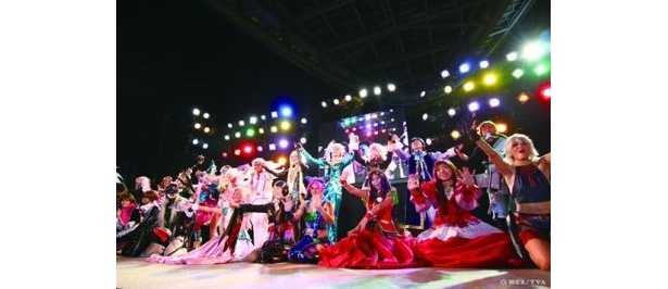 コスプレイヤーだらけ！世界一はどの国の手に？（昨年の様子）