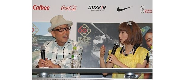 【アツいトークを繰り広げる2人】
