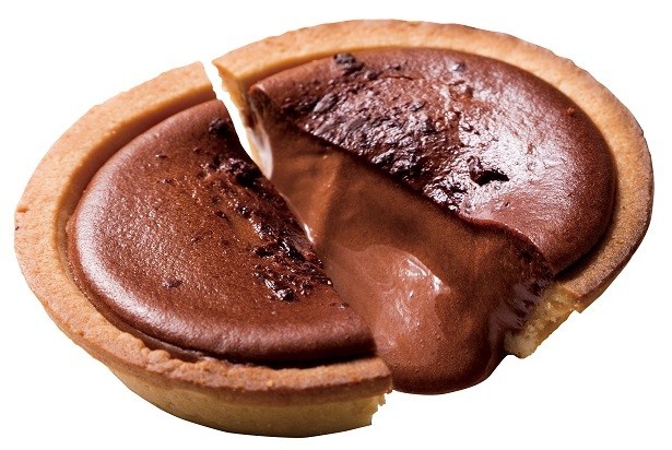 ベルギー産のクーベルチュール・チョコレートを使った「ふわとろチョコチーズタルト」(248円)