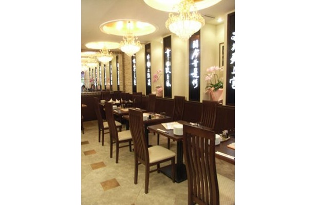 6月にオープンしたばかりの店内はとてもきれいです